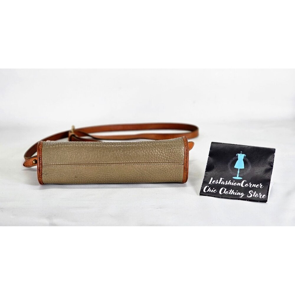 Vintage Dooney & Bourke Woman's Khaki and Tan Leather Crossbody Purse 362 - Picture 10 of 13